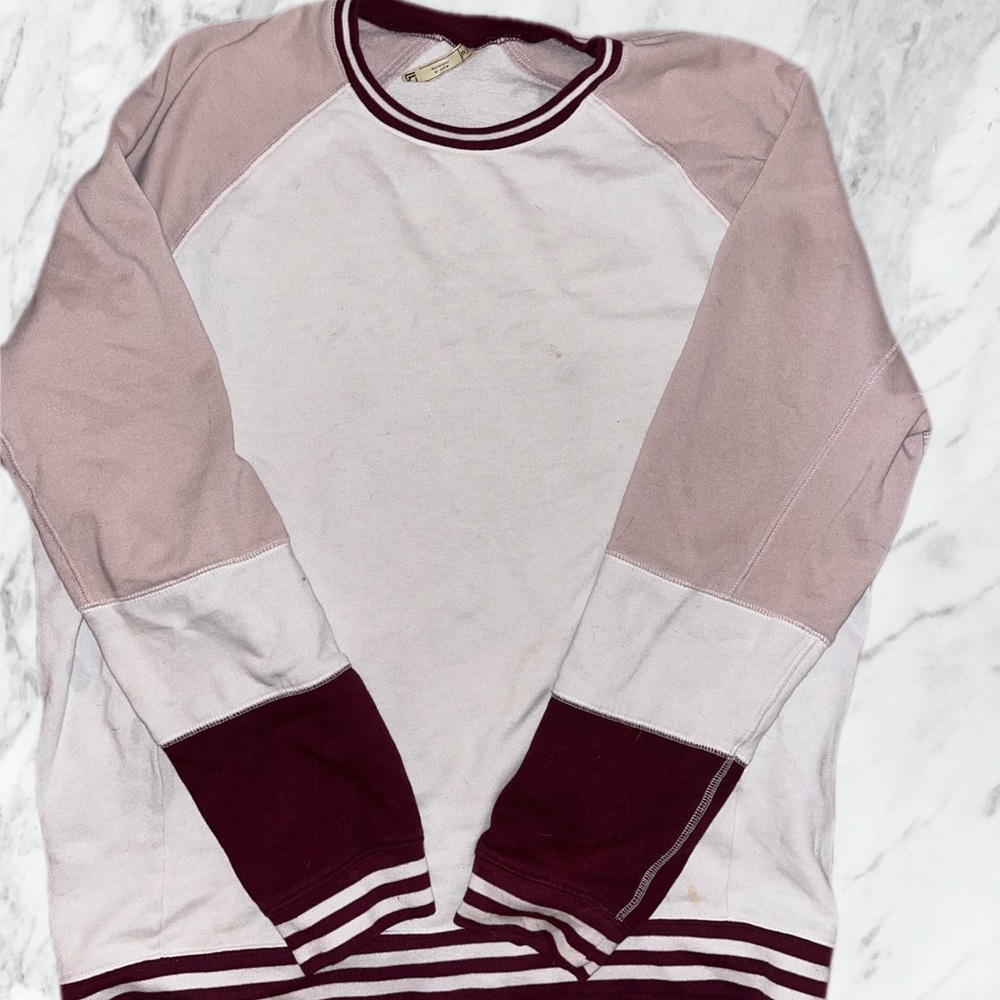 Women’s junior’s large / x large pink maroon white color block sweater well worn